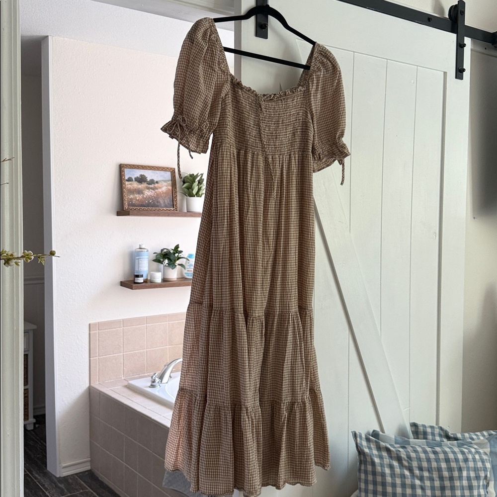 ✨Auguste the Label Rare Josie Molly taupe/tan gingham maxi dress size Large